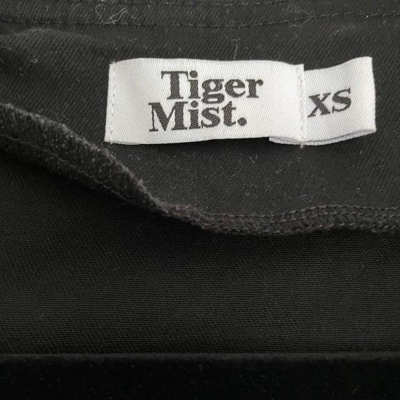 Tiger Mist Dakota playsuit 🖤 - Picture 9 of 9